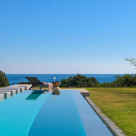 Villa Albatross Front