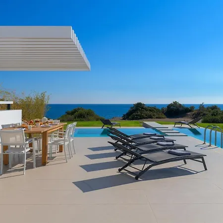 Albatross Front Villa