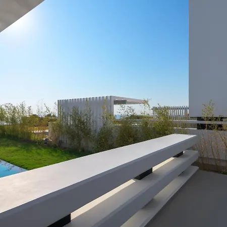 Villa Albatross Front Gennadi