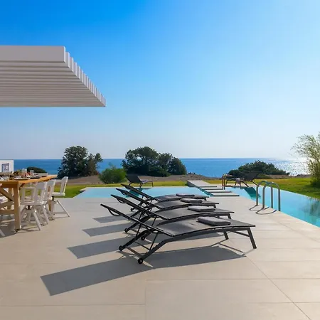 Villa Albatross Front *